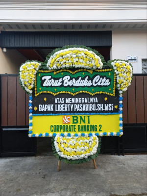 Papan Bunga Duka di Pulau Tiga Barat